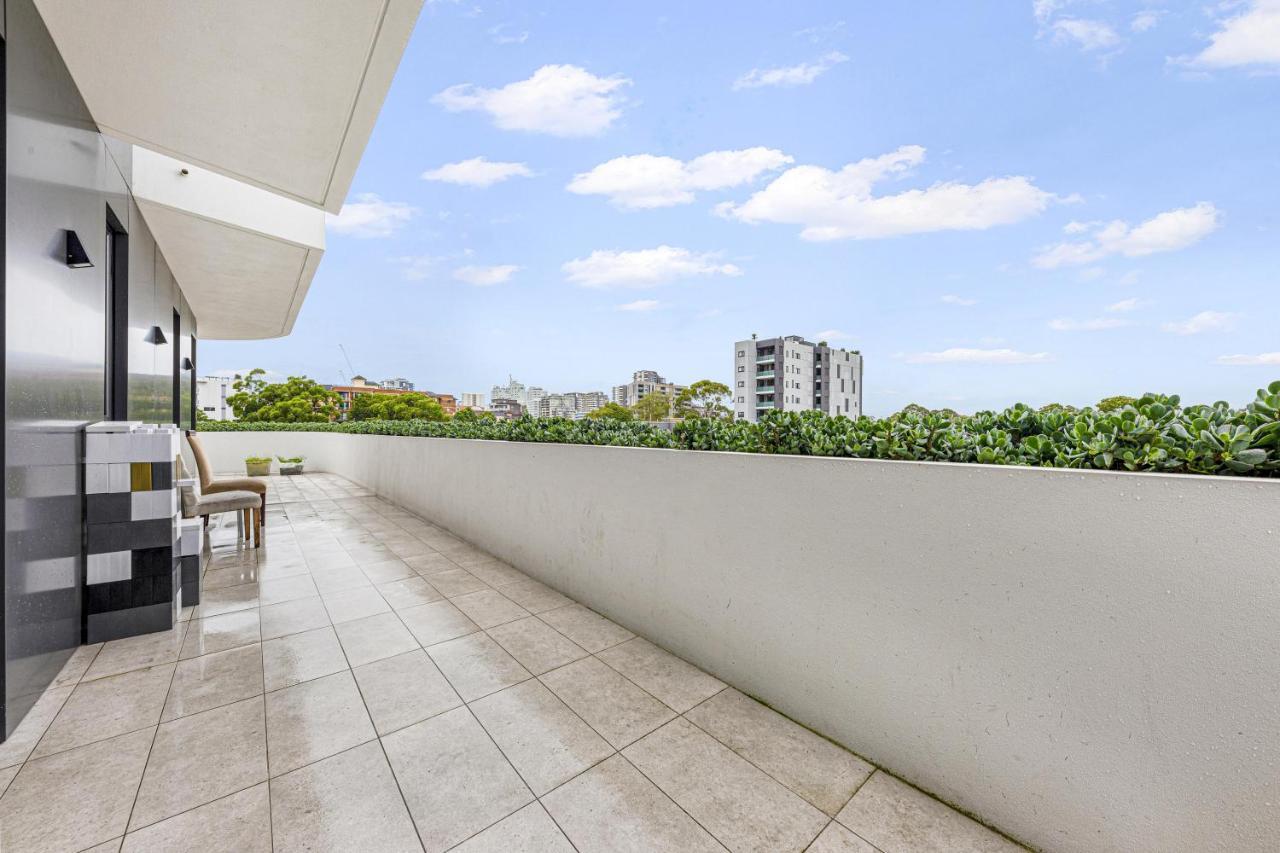 Studio For Long Term Tenants In Strathfield Cbd ซิดนีย์ ภายนอก รูปภาพ