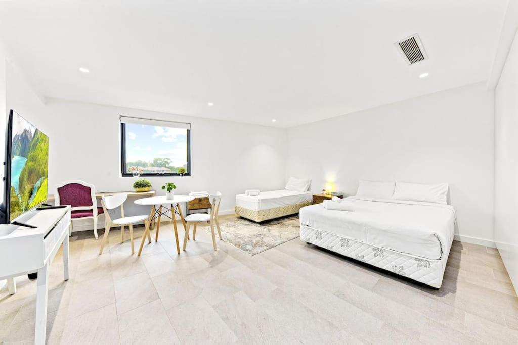 Studio For Long Term Tenants In Strathfield Cbd ซิดนีย์ ภายนอก รูปภาพ