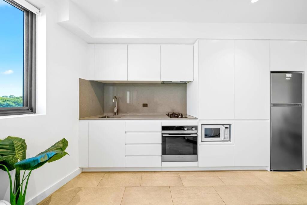 Studio For Long Term Tenants In Strathfield Cbd ซิดนีย์ ภายนอก รูปภาพ
