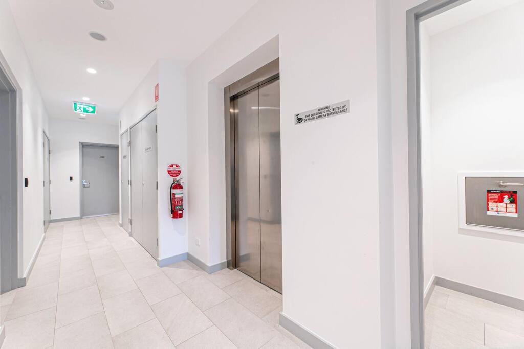 Studio For Long Term Tenants In Strathfield Cbd ซิดนีย์ ภายนอก รูปภาพ